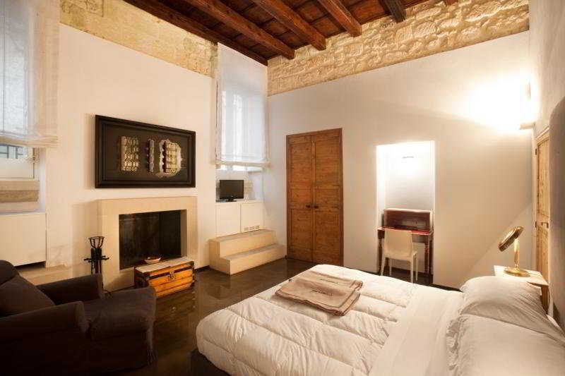 Bed and Breakfast Vico dei Bolognesi Palazzo Personè à Lecce Extérieur photo