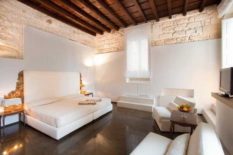 Bed and Breakfast Vico dei Bolognesi Palazzo Personè à Lecce Extérieur photo